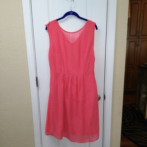 Isaac Mizrahi Short Sleeve Swiss Dot Lined Dress - Picture 1 of 8